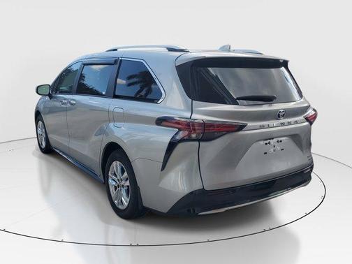 2024 Toyota Sienna Limited