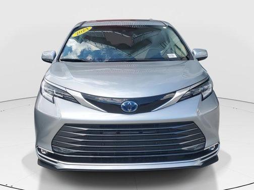 2024 Toyota Sienna Limited