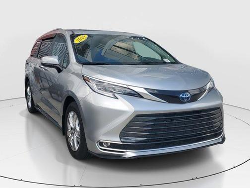2024 Toyota Sienna Limited