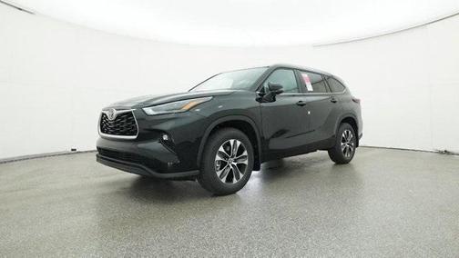 2025 Toyota Highlander XLE