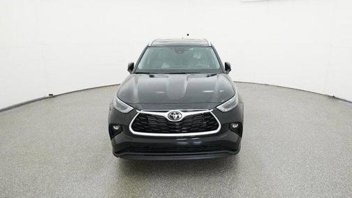 2025 Toyota Highlander XLE