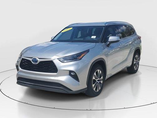 2021 Toyota Highlander Hybrid XLE