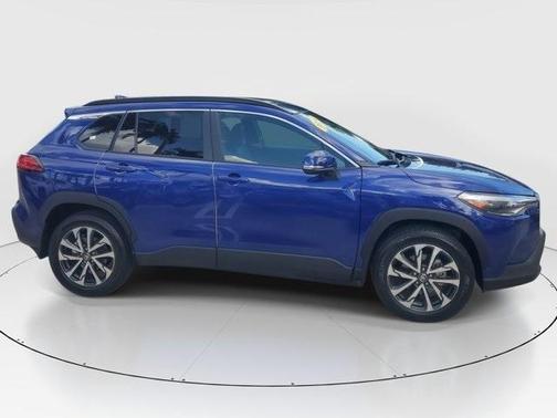 2024 Toyota Corolla Cross XLE