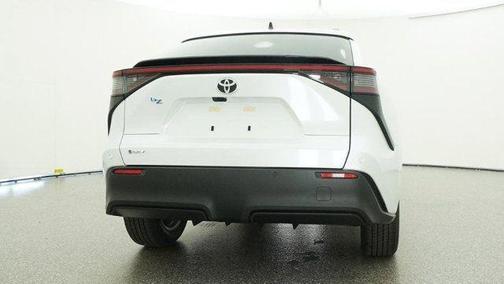 Pearl 2026 Toyota bZ XLE PLUS