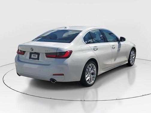 2025 BMW 330 i