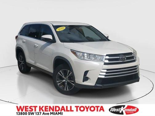 2019 Toyota Highlander LE