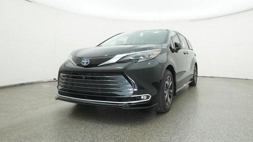 2025 Toyota Sienna Platinum 7 Passenger