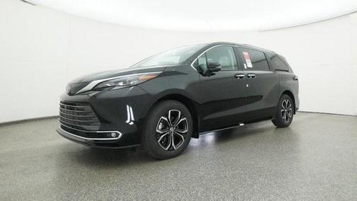 2025 Toyota Sienna Platinum 7 Passenger