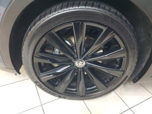 2026 Toyota Crown NIGHTSHADE