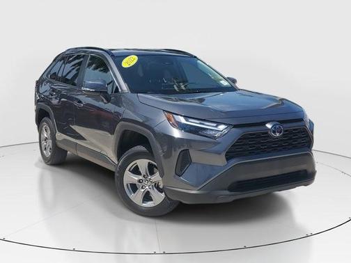 2022 Toyota RAV4 Hybrid XLE