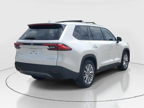 Pearl 2024 Toyota Grand Highlander