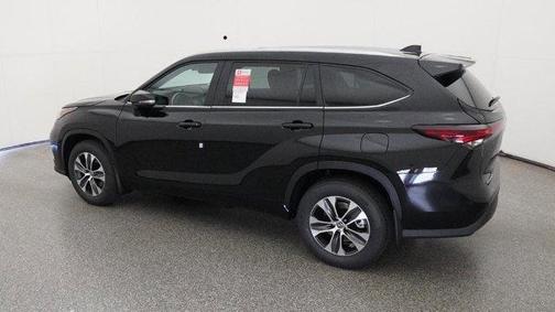 Midnight Black 2026 Toyota Highlander XLE