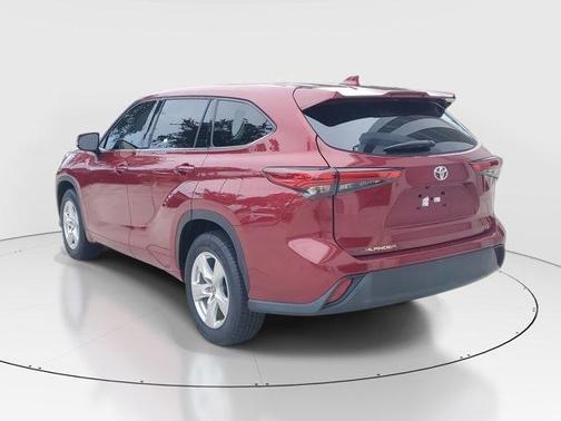 2021 Toyota Highlander LE