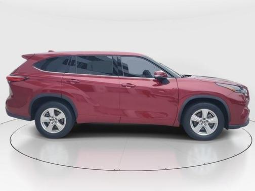 2021 Toyota Highlander LE