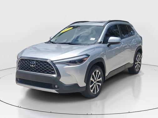 2022 Toyota Corolla Cross XLE