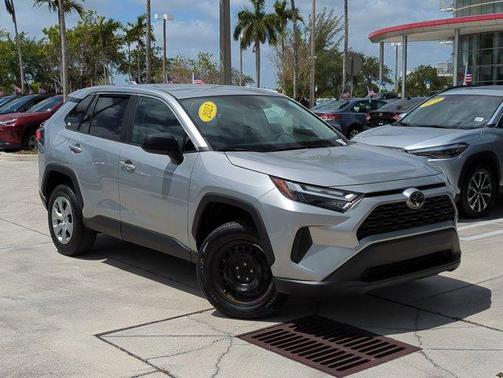 2023 Toyota RAV4 LE
