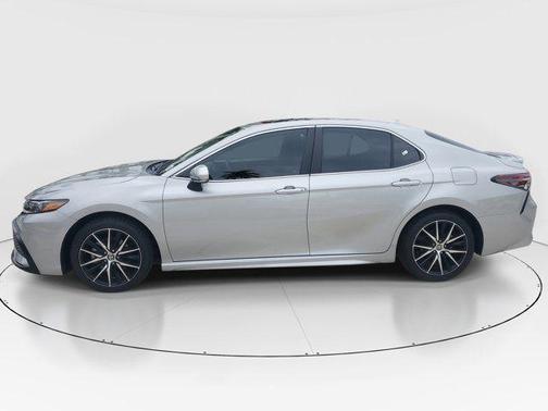 Celestial Silver Metallic 2024 Toyota Camry SE