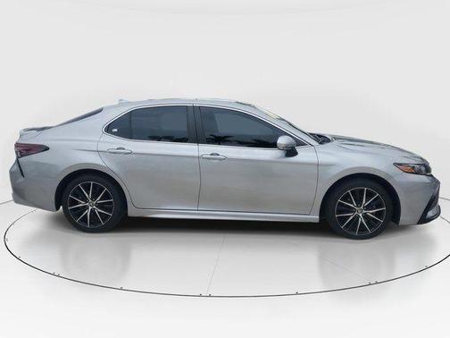 Celestial Silver Metallic 2024 Toyota Camry SE
