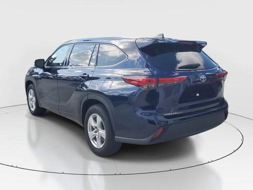 2022 Toyota Highlander L
