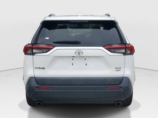 Super White 2019 Toyota RAV4 XLE
