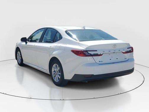 Ice 2025 Toyota Camry LE