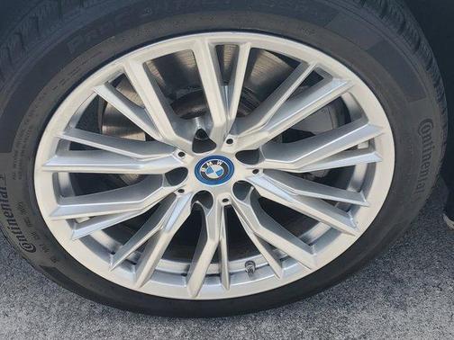 2024 BMW 330e xDrive