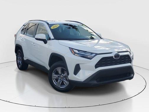 2025 Toyota RAV4 Hybrid XLE