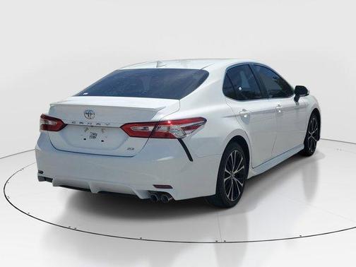 Super White 2020 Toyota Camry SE