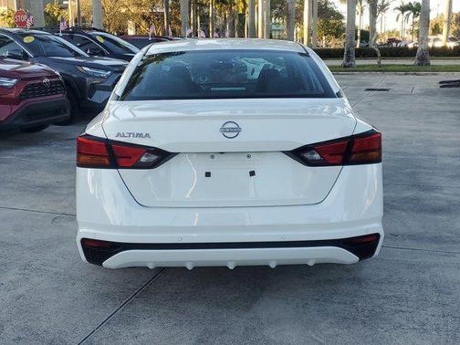 2025 Nissan Altima S