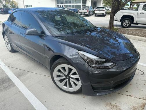 2022 Tesla Model 3 Long Range