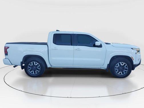 2024 Nissan Frontier SL