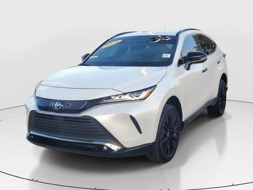 2024 Toyota Venza XLE