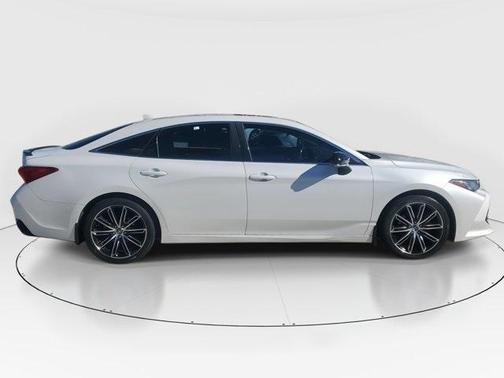 2019 Toyota Avalon XLE Touring