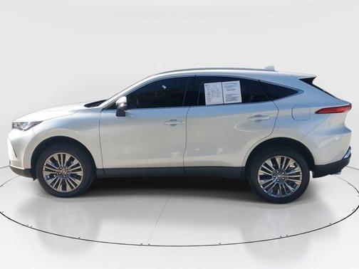 2024 Toyota Venza XLE