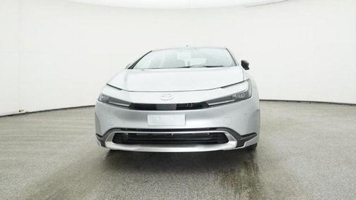 2025 Toyota Prius Plug-In Hybrid SE