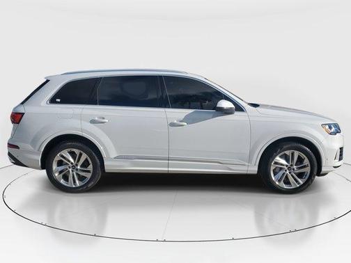 2021 Audi Q7 55 Premium Plus