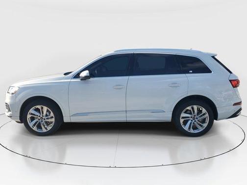 2021 Audi Q7 55 Premium Plus