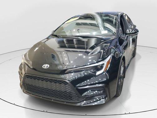 Midnight Black Metallic 2026 Toyota Corolla SE