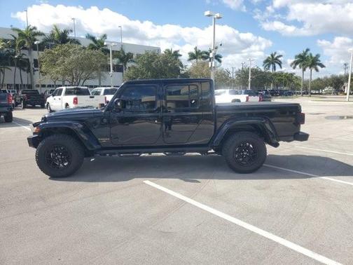 2023 Jeep Gladiator Overland