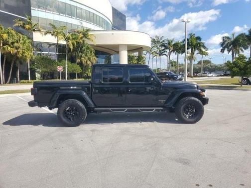 2023 Jeep Gladiator Overland