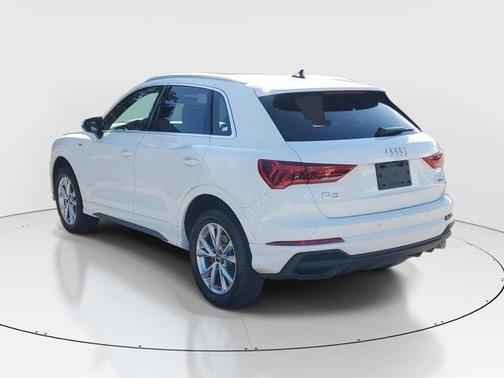 2024 Audi Q3 45 S line Premium