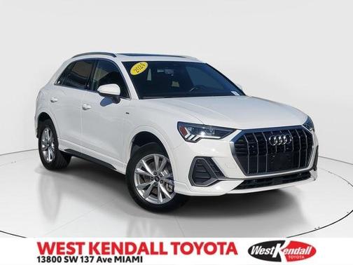 2024 Audi Q3 45 S line Premium