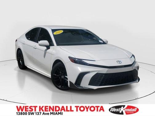 2025 Toyota Camry SE