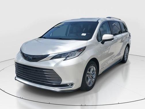 2021 Toyota Sienna Limited
