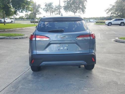 2024 Toyota Corolla Cross LE