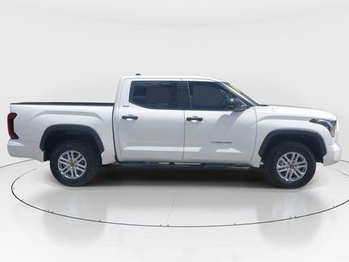 Ice 2024 Toyota Tundra SR5