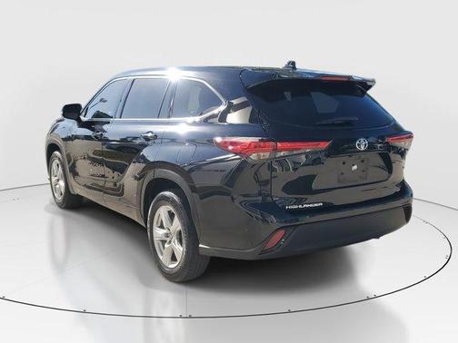 2021 Toyota Highlander LE