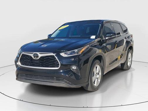 2021 Toyota Highlander LE
