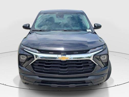 Mosaic Black Metallic 2025 Chevrolet Trailblazer LS