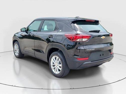 Mosaic Black Metallic 2025 Chevrolet Trailblazer LS